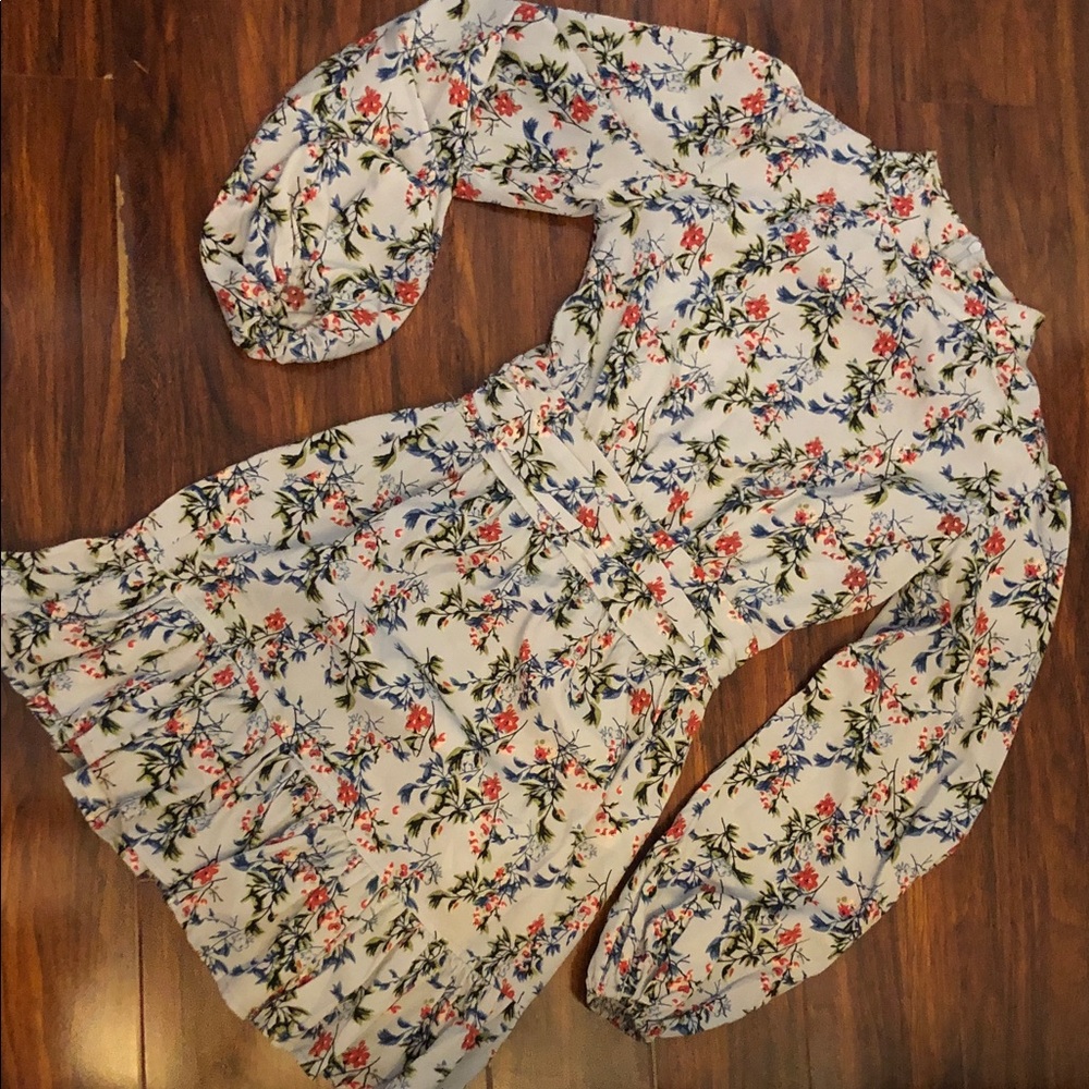PrettyLittleThing Floral Long Sleeve Dress - White and Pink